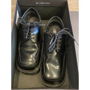Kids Kenneth Cole Reaction black oxford shoes